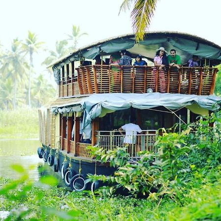 Rajahamsam Houseboat Βίλα Kumarakom Εξωτερικό φωτογραφία