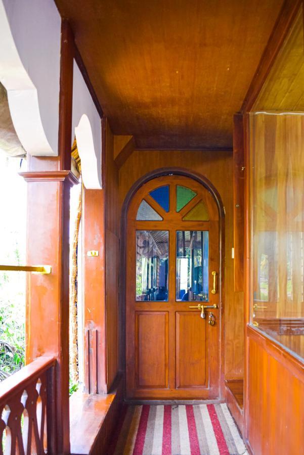Rajahamsam Houseboat Βίλα Kumarakom Εξωτερικό φωτογραφία